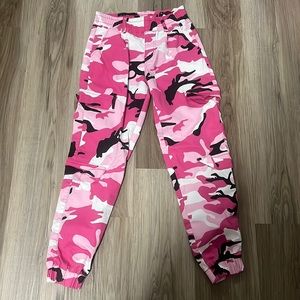 Cargo pants , Color: camo ,  Size: 1/25 women